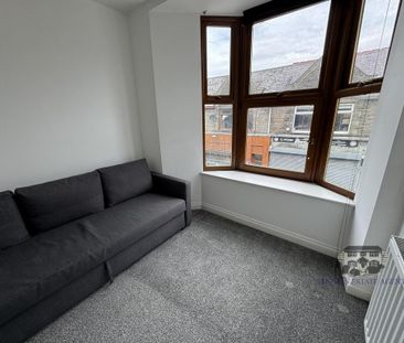 2 bedroom maisonette to rent - Photo 3
