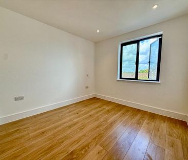 3 bedroom flat to rent - Photo 5