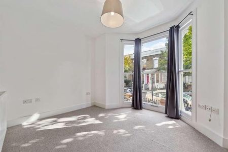 Narford Road, London, E5 - Photo 2