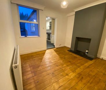 2 bedroom semi-detached house to rent - Photo 4