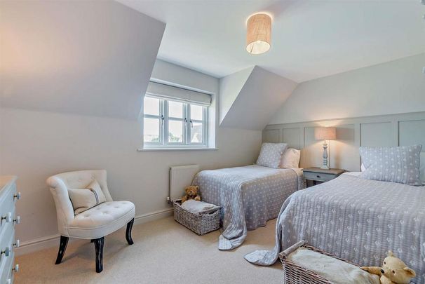 4 bedroom house to rent - Photo 1