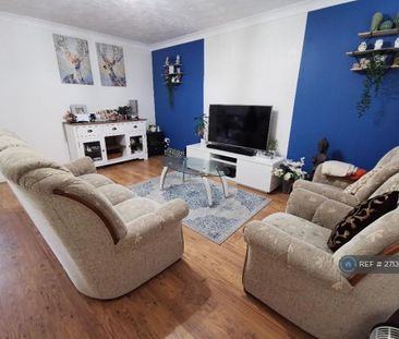 4 bedroom detached house to rent - Photo 1