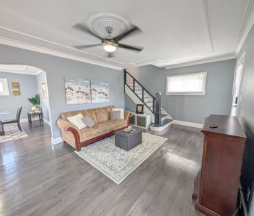 Fully Detached 3 Bedroom House in Welland! - Photo 3