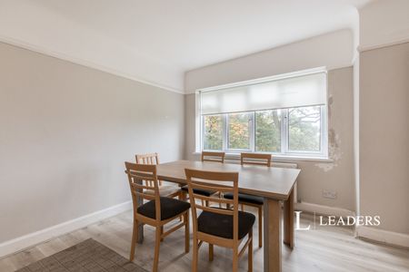 apartment to rent Manor Road, Bournemouth, Dorset, BH1 - Photo 2