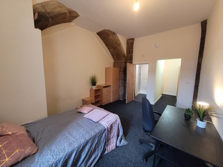 7 Bed Flat, Hanover Street, S3 - Photo 5