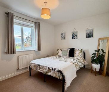 4 bedroom detached house to rent - Photo 6