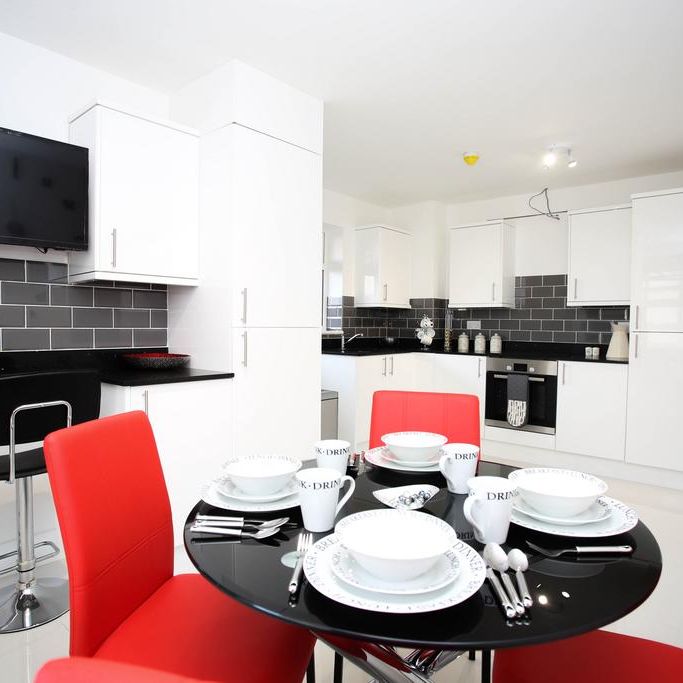 1 bedroom in a house share to rent - Photo 1