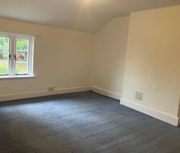 2 bedroom semi-detached house to rent - Photo 4