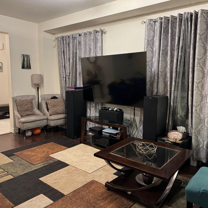 For Lease - 1 Blackberry Valley Crescent, Caledon, Ontario - Photo 1