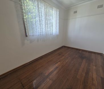 Neat & Tidy 3-Bedroom Home with Spacious Backyard! - Photo 4