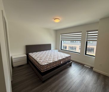 For Lease - 32 Rainwater Lane, Barrie, Ontario - Photo 3