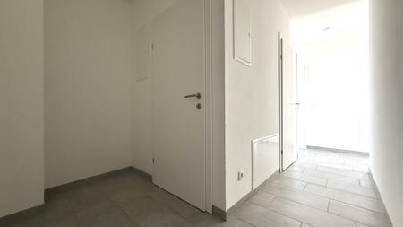 Nahe Akademiepark: Top-3-Zimmer Wohnung mit 246m2 EIGENGARTEN - Foto 3