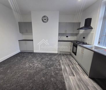 3 bedroom end of terrace house to rent - Photo 1