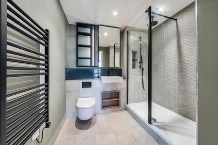 3 bedroom flat to rent - Photo 4