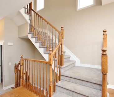 For Lease - 346 Glenbrae Avenue, Kanata, Ontario - Photo 2