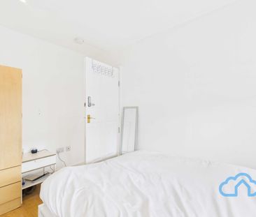 RM1 Eastmead | Farnborough | GU14 7SA - Photo 3