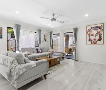 For Lease: Premium Family Home With its Own Mini-Golf Course in Pri... - Photo 4