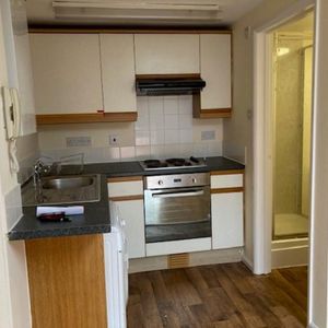 Studio to rent - Photo 2