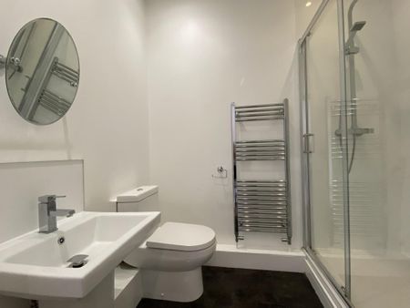 2 bedroom flat to rent - Photo 5