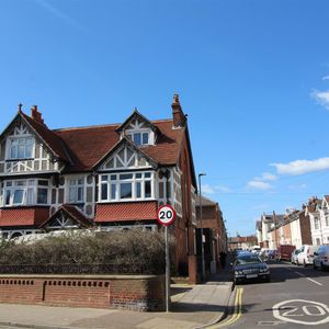 Studio For Rent Waverley Road, Southsea - Photo 3