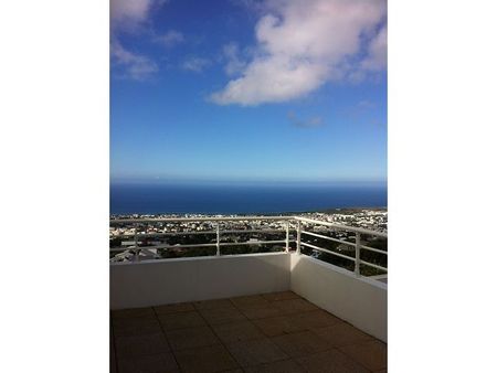 Location Appartement 3 pièces 65m² STE CLOTILDE 97490 - Photo 3