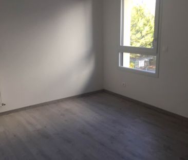 Location Appartement 3 pièces 66m² - Photo 3