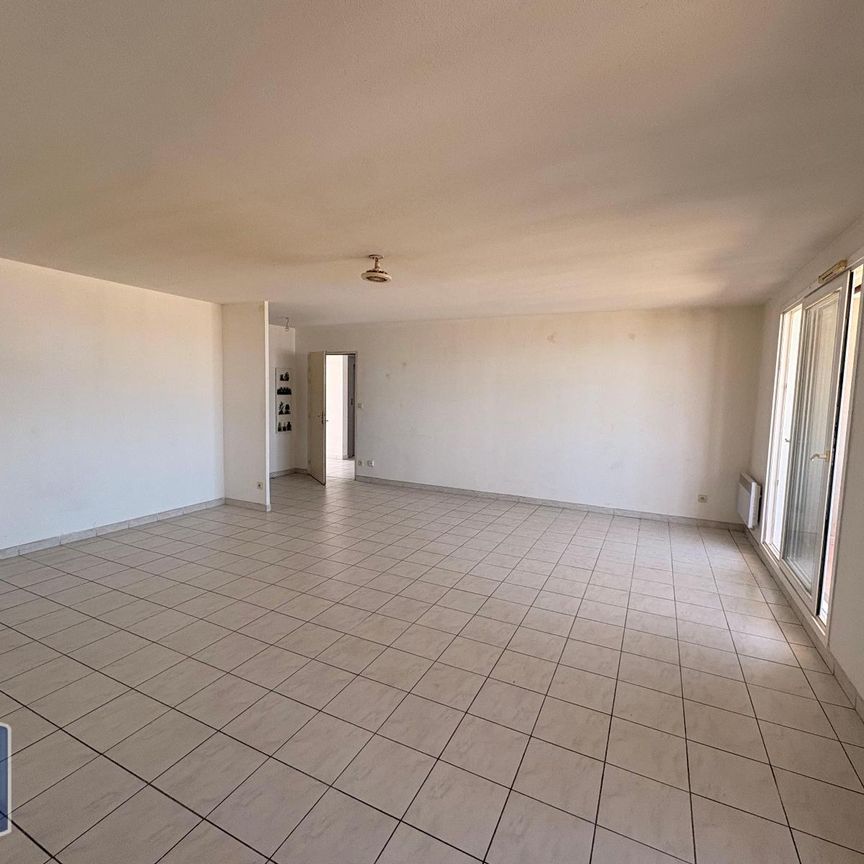 Location Appartement 3 pièces 84m² PORT ST LOUIS DU RHONE 13230 - Photo 1