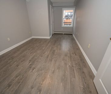 Barrington Terrace - Photo 1