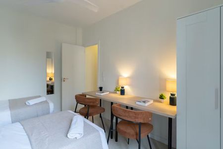 Calle de Fuencarral, Madrid, Community of Madrid 28010 - Photo 3