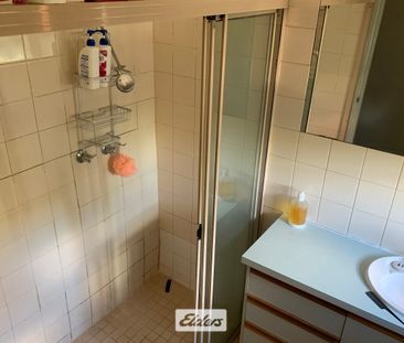 Close to Town Centre - Photo 5