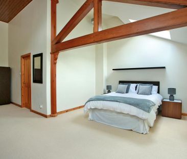 4 bedroom semi-detached house to rent - Photo 6