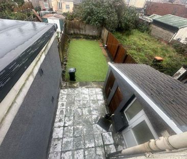 2 bedroom terraced house to rent - Photo 3