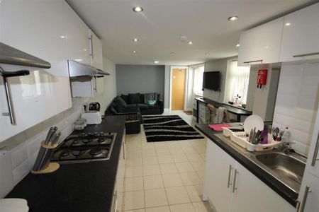 8 bedroom house to rent - Photo 3