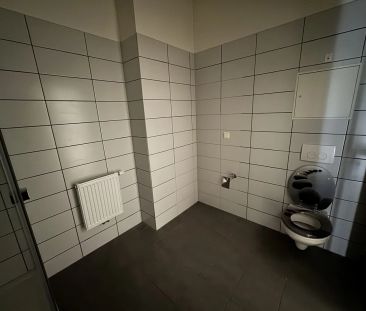 Kompakte günstige 2 -Zimmer Erdgeschoßwohnung mit 35 m² Terrasse- u... - Photo 5