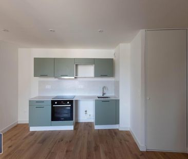 Location Appartement 3 pièces 70m² POITIERS 86000 - Photo 5