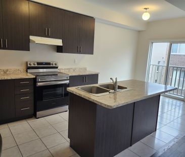 For Lease - 2521 Athena Path, Pickering, Ontario - Photo 4