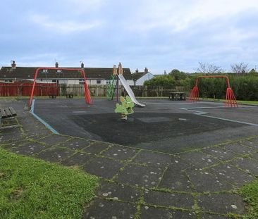 18 Springwell Crescent, Groomsport, BT19 6JZ - Photo 4