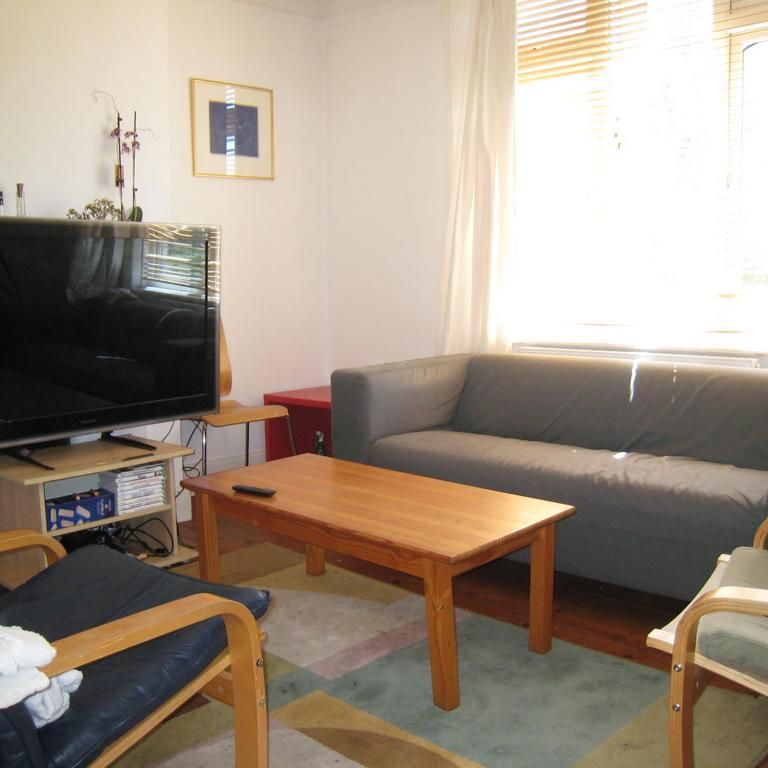 4 bedroom terraced house to rent - Photo 1