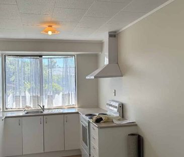 Lovely Family Home - Photo 2