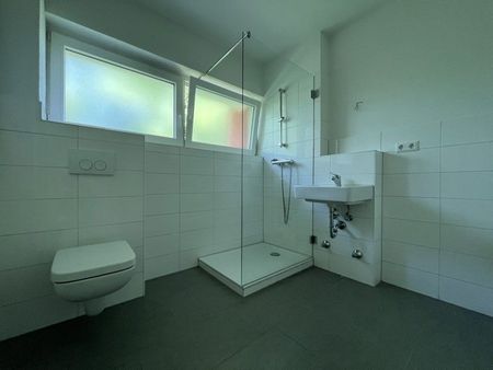 Willkommen in Ihrem neuen Zuhause: Renovierte 2-Zimmer-Wohnung! - Foto 5