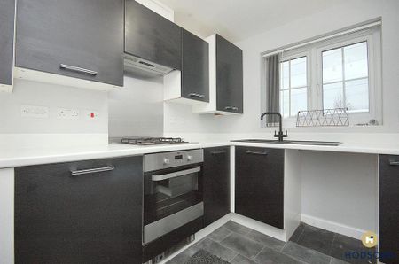 3 bedroom semi-detached house to rent - Photo 5