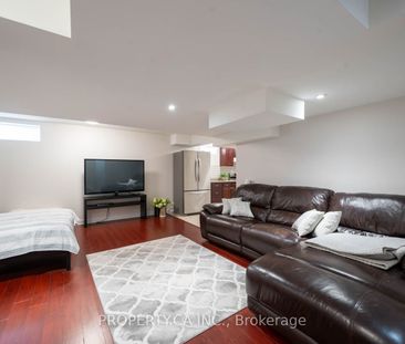 Detached Home For Lease | N8139574 - Photo 6