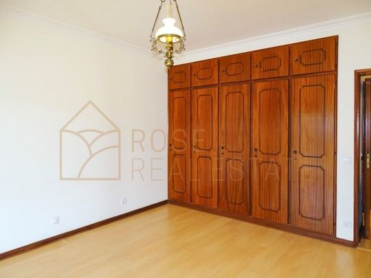 5 room luxury House for rent in Areia (Cascais), Cascais e Estoril, Cascais, Lisbon - Photo 1