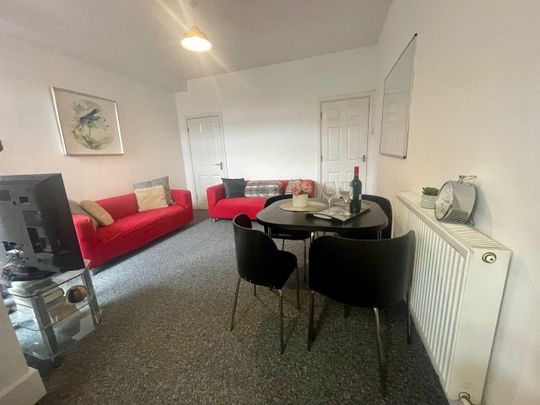 6 Bed Terraced House, Lytham Road, LE2 - Photo 1