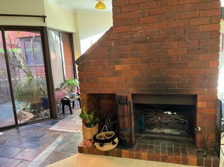 Swanbourne - Photo 2