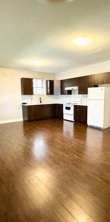 🌟 Rental Opportunity in Sullivan, Surrey! 🌟 2 bed + 1 bath - Photo 1