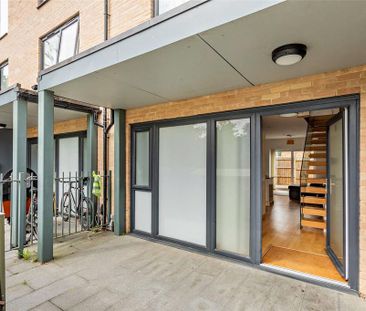 3 bedroom terraced house to rent - Photo 2