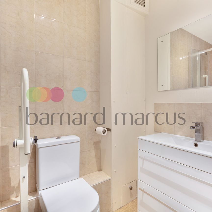 Limpsfield Road, South Croydon - Photo 1