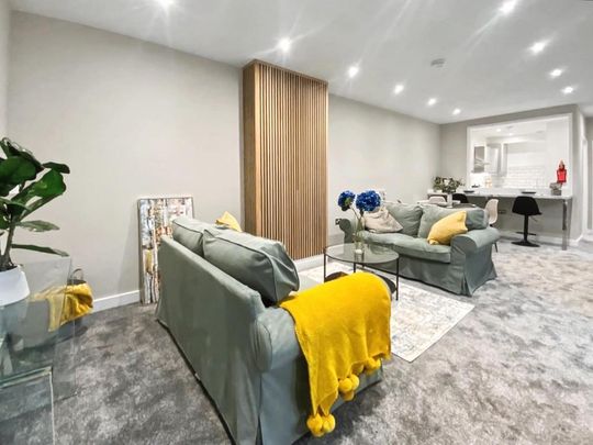 2 bedroom flat to rent - Photo 1