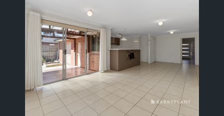 Quiet, Light-Filled Family Home in Prime Boronia Location ! - Photo 2